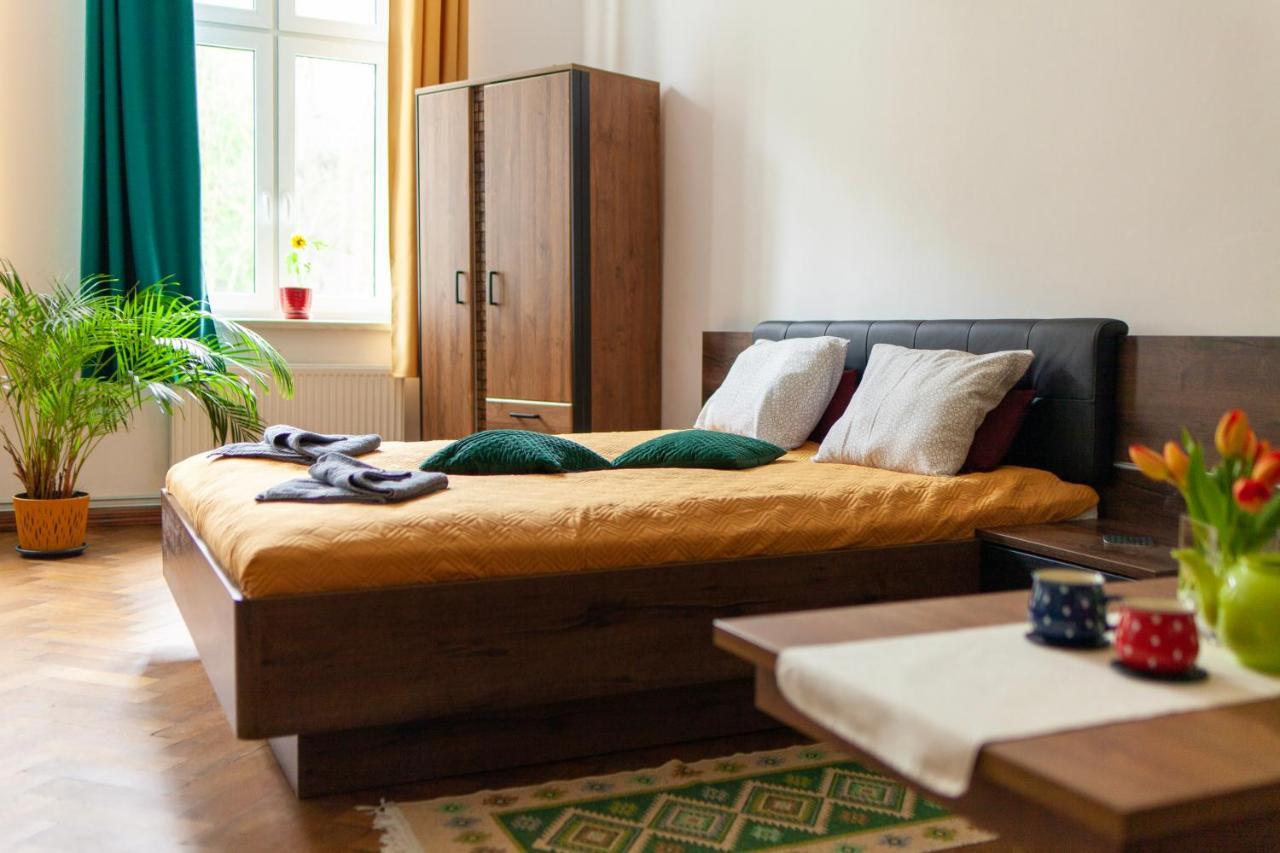 Bailey Apartment Krasków Exterior foto